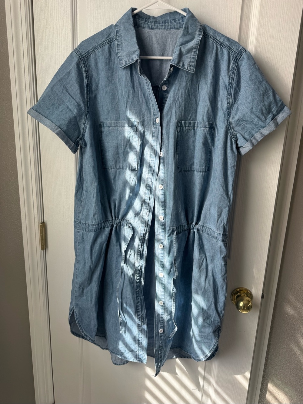 Casual Light Blue Denim Midi Shirt Dress with Tie Waist